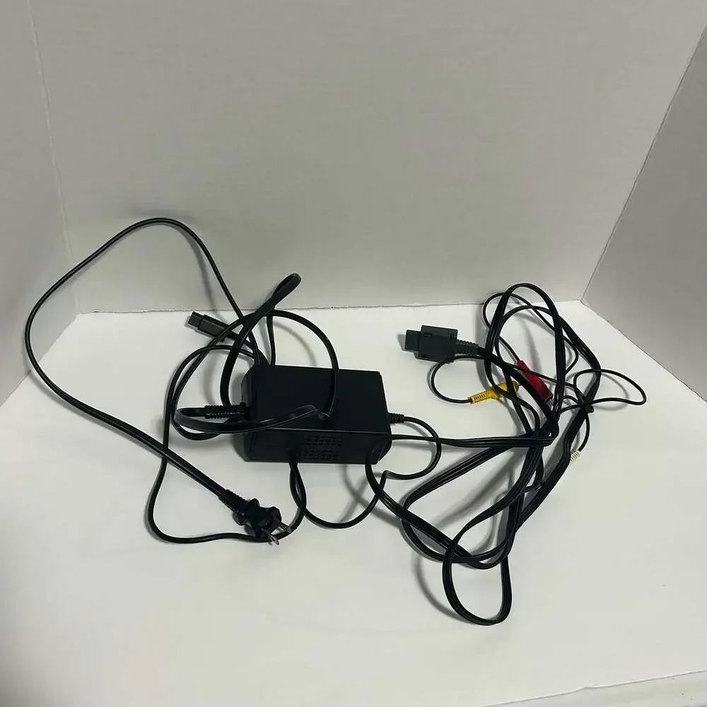 Nintendo GameCube DOL-001 Black Console Turn on Won’t Read Discs